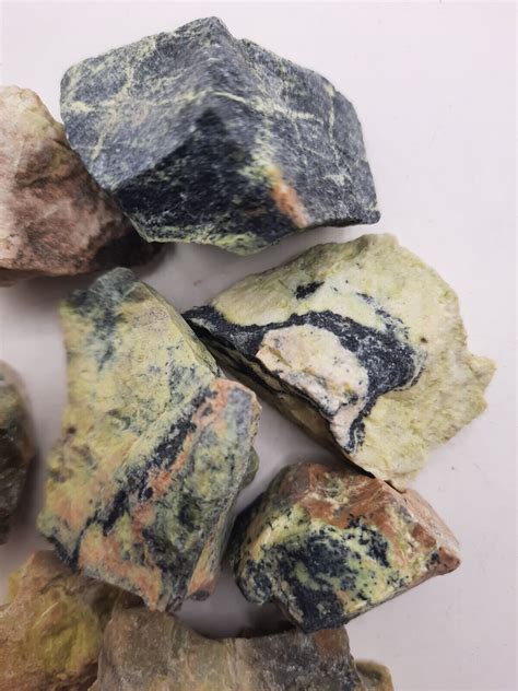 Lot Of 8 Rough Serpentine Specimens Rocks Crystals Minerals Decoration
