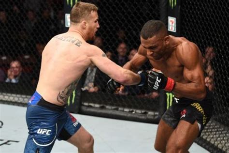 And in his most recent fight against now lightweight champ charles olivera in march 2020, the motown phenom tipped. Justin Gaethje Jadi Calon Lawan Potensial Khabib Nurmagomedov