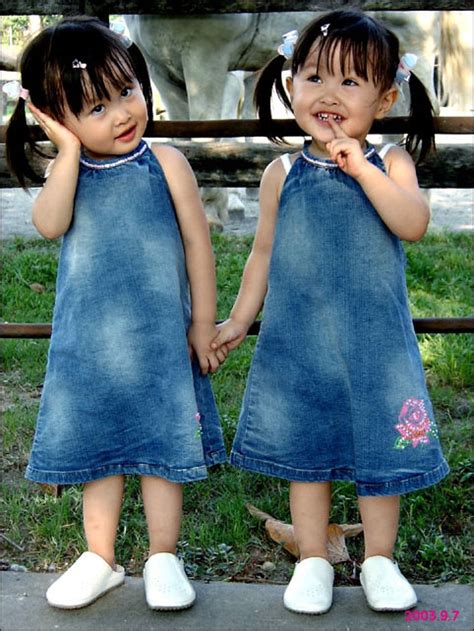 Jhakaas Pics Cutest And The Most Identical Twins Of This