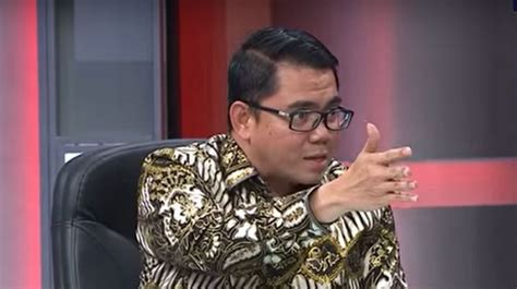 Kakek sugiono|mandi bareng cucu nya. Soal Siapa Kakek Arteria Dahlan di Sumbar, Begini Kata ...