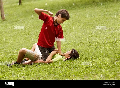 Two Brothers Boys Children Fighting Stockfotos And Two Brothers Boys