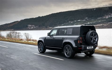 Comparison Land Rover Defender 110 V8 2022 Vs Mercedes Benz G