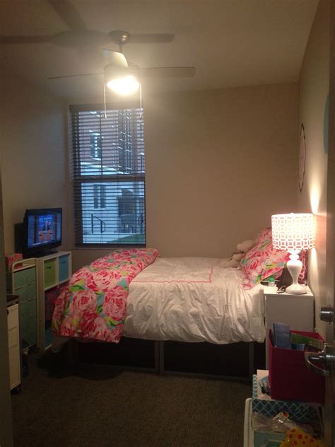 University Of Kentucky Dorm With Lilly Pulitzer Bedding College