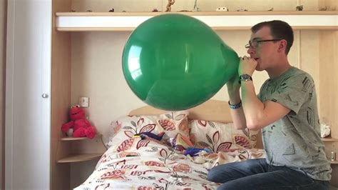Bsa 18 Inch Green Balloon Blow To Pop Btp B2p Qualatex Youtube