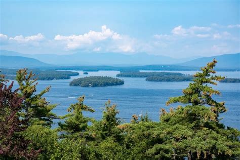 Best Lakes In New Hampshire The Crazy Tourist Cool Places To