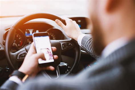 Distracted Driving Charge Paralegal Serving Mississauga Ottawa
