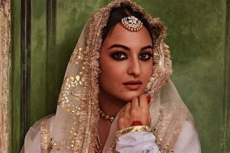 Sonakshi Sinha Goes Retro In Her Latest Post Rumoured Beau Zaheer Iqbal Drops The Perfect
