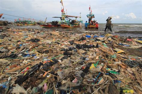 Laut Indonesia Darurat Sampah Plastik Antara Foto