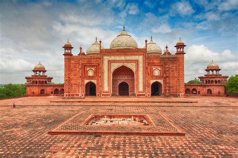 Delhi Agra Jaipur Golden Triangle Tour By Train Trip Ways