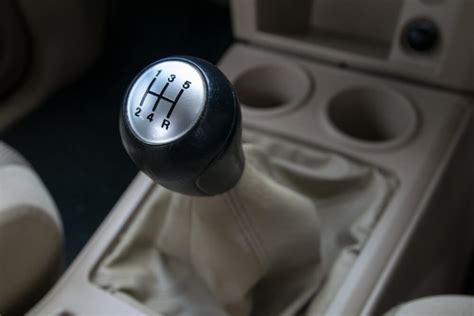 How To Drive A Stick Shift Manual Car In 9 Easy Steps