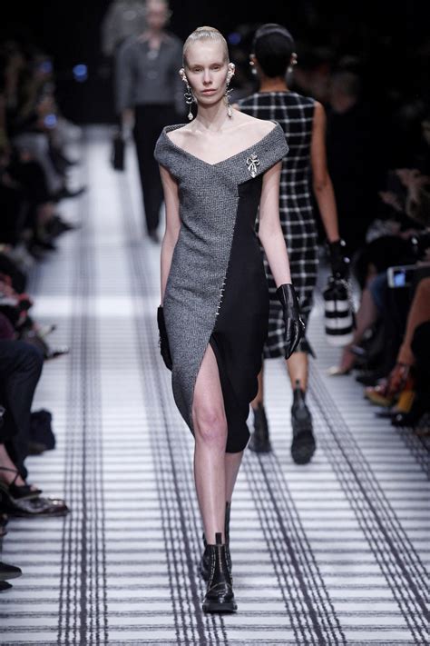 Balenciaga Ready To Wear Fashion Show Collection Fall Winter 2015