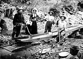 Fájl:1850 Woman and Men in California Gold Rush.jpg – Wikipédia