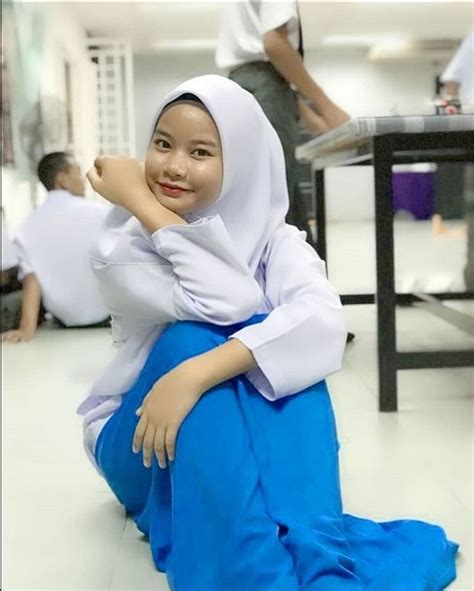 Awek Sekolah Baju Ketat Lenafinrasmussen