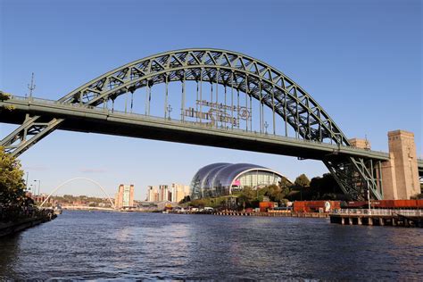 Tyne Bridge The Tyne Bridge Is A Through Arch Bridge Over Flickr