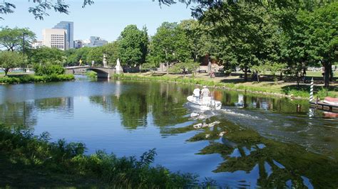 Charles River Reservation In The Charles River Basin Historic District