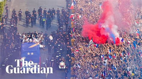 France Parade World Cup In Paris As Fans Welcome Heroes Home Youtube