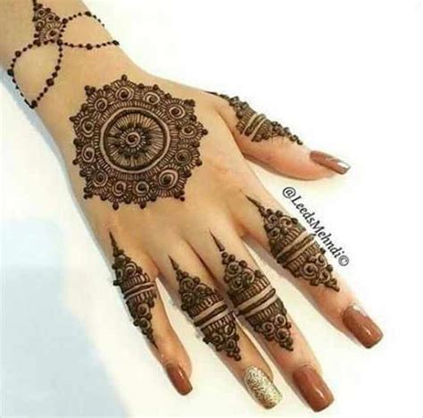 Simple Gol Tikka Mehndi Designs 18 Fashioneven