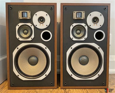 Pair Of Classic Pioneer Hpm 60 Speakers In Exceptional Condition