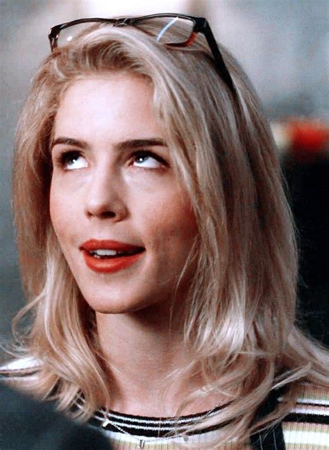 Emily Bett Is So Good At Felicity Faces Especially When She S Being