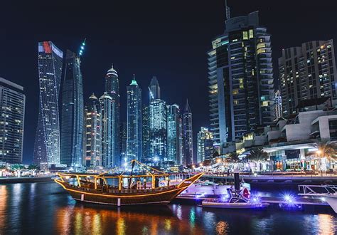 Dubai Paisaje Urbano Noche Barco Fondo De Pantalla Hd Wallpaperbetter