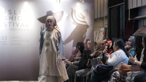 Peluang Tumbuhkan Industri Fashion Muslim Lokal Mengusung Konsep