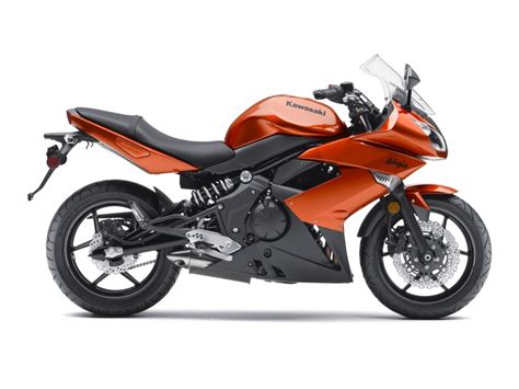 Kawasaki claims fuel mileage has been bumped by 10 percent for 2012, a point our test unit confirmed week after week. 2011 Kawasaki Ninja 650R Detailed - autoevolution