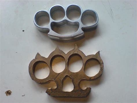 weaponcollector s knuckle duster and weapon blog how to make solid brass knuckles