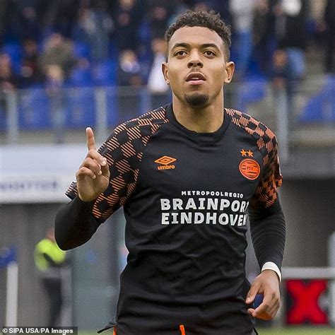 Donyell malen date of birth: £50m Arsenal target Donyell Malen scores in PSV demolition ...