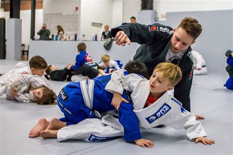 Why every parent should consider jiu jitsu for kids - Why Every Parent Should Consider Jiu Jitsu 