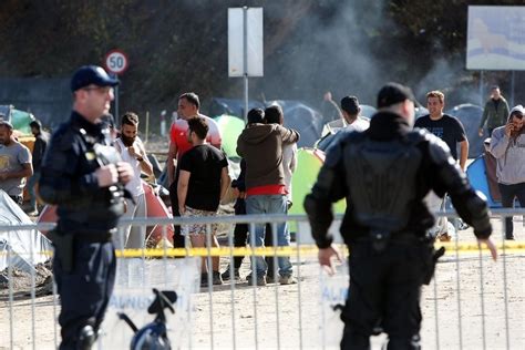 Nezadovoljni Policajci U Unsko Sanskom Kantonu Blizu Velikog štrajka