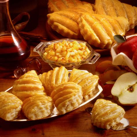 Il suo sapore intenso e speziato richiama la bontà dei dolci. Ricetta dolcetti alle mele e cannella