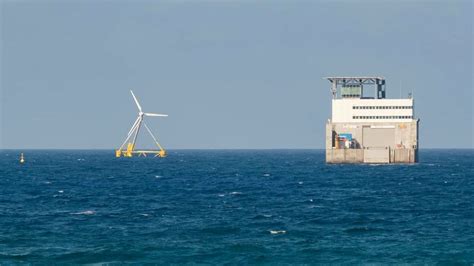 Canarias Estrena El Primer Aerogenerador Flotante De Espa A Ocupa Un