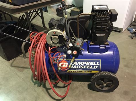 Campbell Hausfeld Air Compressor With 2 Hose Lines
