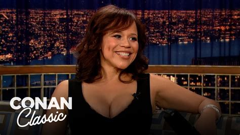 Rosie Perez Fell Off A Treadmill While Listening To Beyonc Late Night With Conan Obrien
