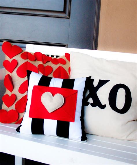 Ruthie Be Maude Valentines Pillows Diy Valentines Pillows Pillow