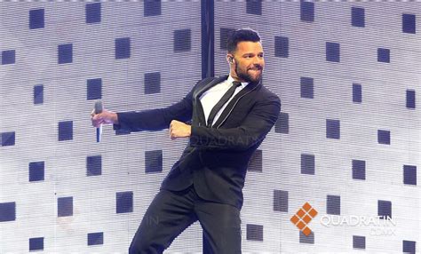 Pitbull Juanes Ricky Martin y Carlos Rivera actuarán en los Latin