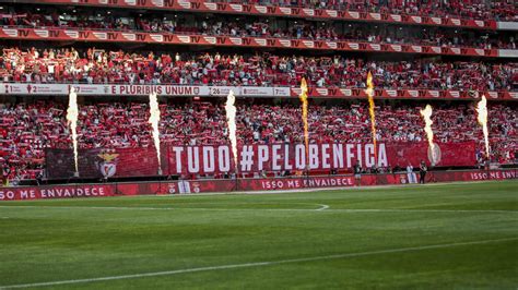 19:45 infetados ficam em pousada em almograve e restantes em isolamento no zmar. Jogo em direto Benfica Aves Futebol Liga NOS - SL Benfica