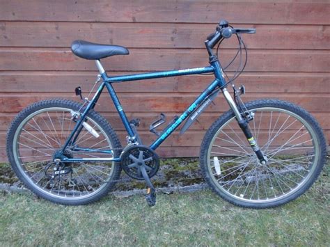 Raleigh Activator Bike 26 Inch Wheels 21 Gears 20 Inch Frame Front