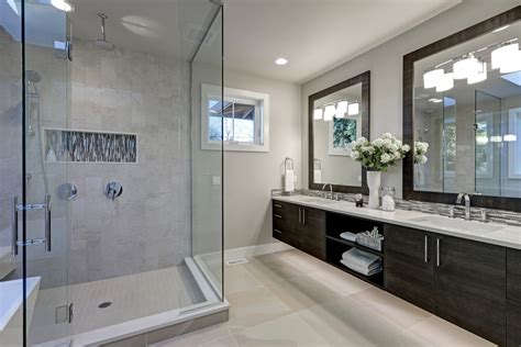 Stand up shower sizes are available in a range of exhilarating designs that will no doubt create a lasting impression. 4 Reasons to Ditch Your Tub | Bathcrest Home Solutions