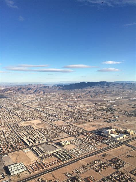 1125x2001 Wallpaper Las Vegas Nevada Usa Desert Aerial View Sky