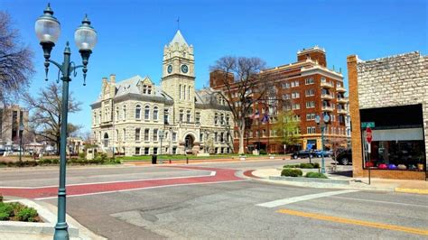 7 Truly Awesome Things To Do In Manhattan Kansas Go To Destinations