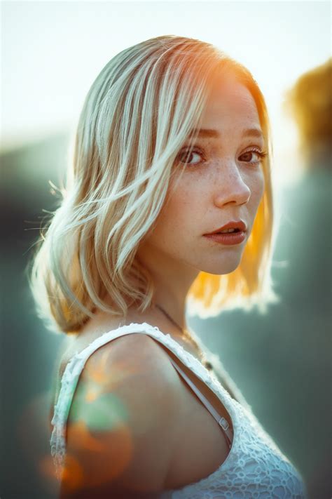 Wallpaper Model Blonde Portrait Looking At Viewer Depth Of Field Sun Rays Sunset Face