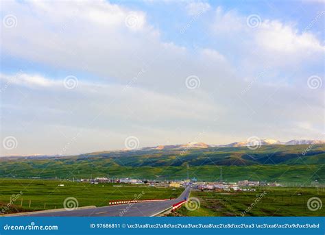 The Beautiful Scenery Of Qinghai Lake At Sunset Heimahe Township