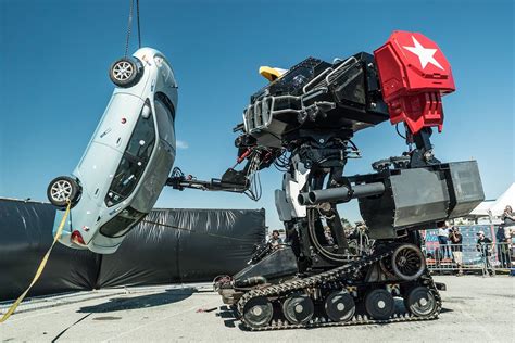 Megabet Inside Megabots Journey To Launch A Giant Combat Robot League