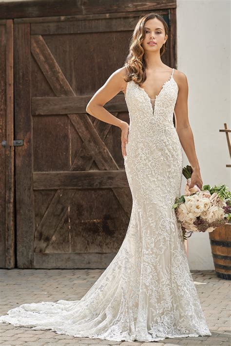 T212004 Beautiful Embroidered Lace Wedding Dress With V