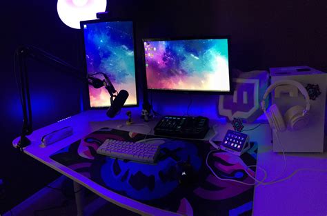 Basically, anyone who owns a pc or a what you should pay attention to when putting together your streamer setup, what hardware you. Single PC Streaming Setup | Streaming setup, Setup, Gaming ...