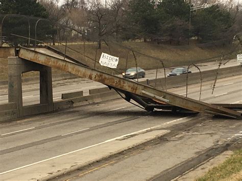 Pedestrian Bridge Collapses Across I 94 In Detroit Freeway Closed For