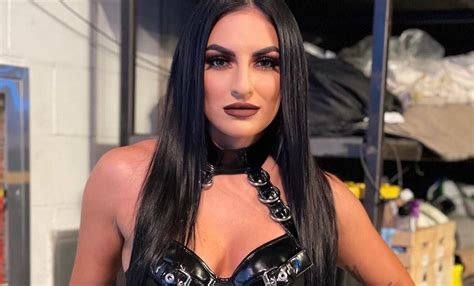 Sonya Deville Shares Photo Of Nasty Cut After Wwe Royal Rumble Match