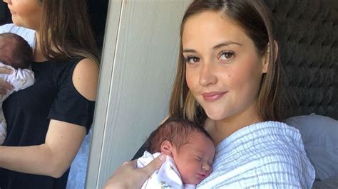 Jacqueline Jossa Hits Back At Mummy Shaming Trolls In Furious Instagram Rant Celebrity Closer