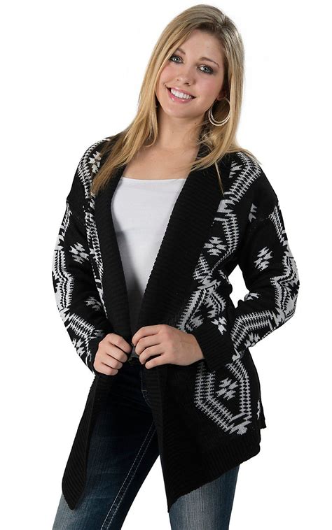 Western Connection Womens Black And White Aztec Print Long Sleeve